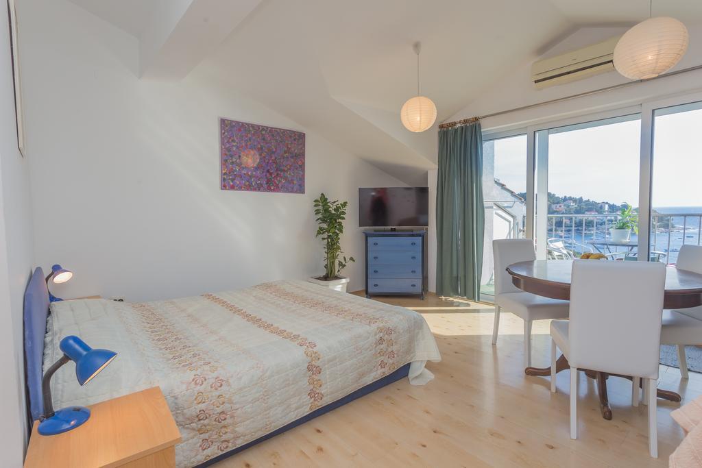 Apartment Lili Hvar Island Exteriör bild