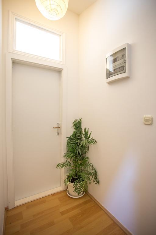 Apartment Lili Hvar Island Exteriör bild